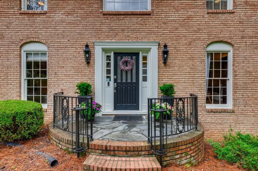 5491 Trowbridge Dr, Atlanta GA  30338-3631 exterior