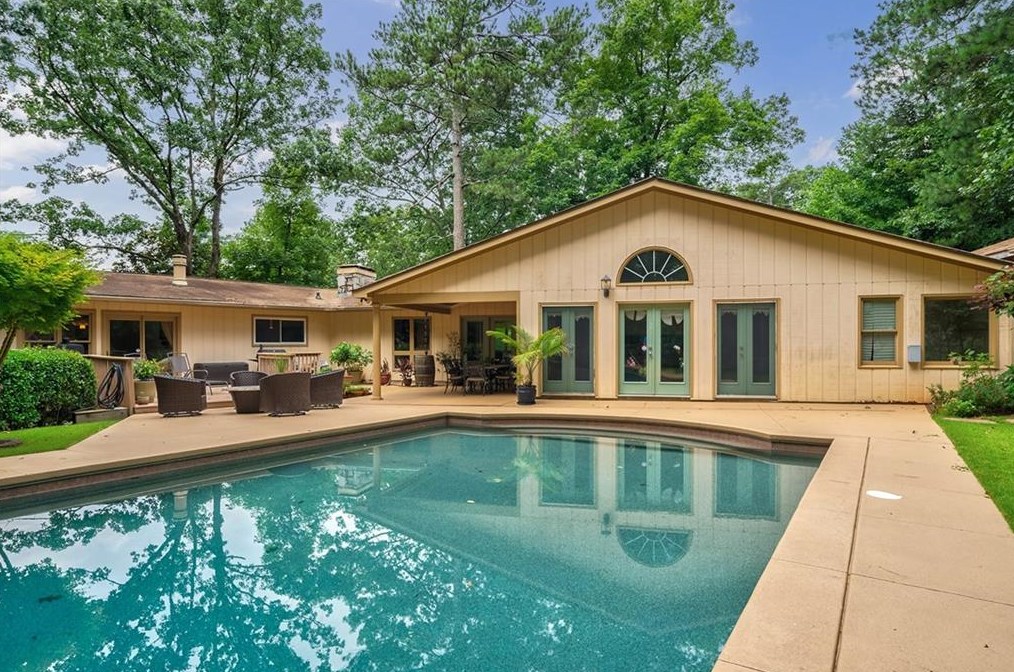 5259 Vernon Springs Trl, Atlanta, GA 30327-4511