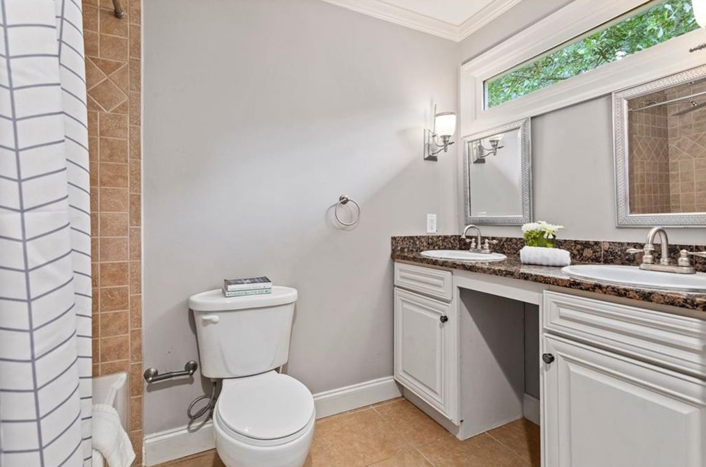 233 Chelsea Dr, Decatur GA  30030-5003 exterior