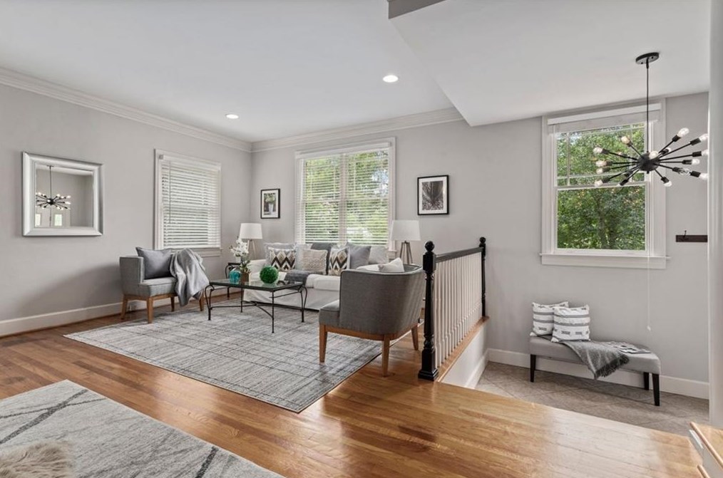 233 Chelsea Dr, Decatur GA  30030-5003 exterior