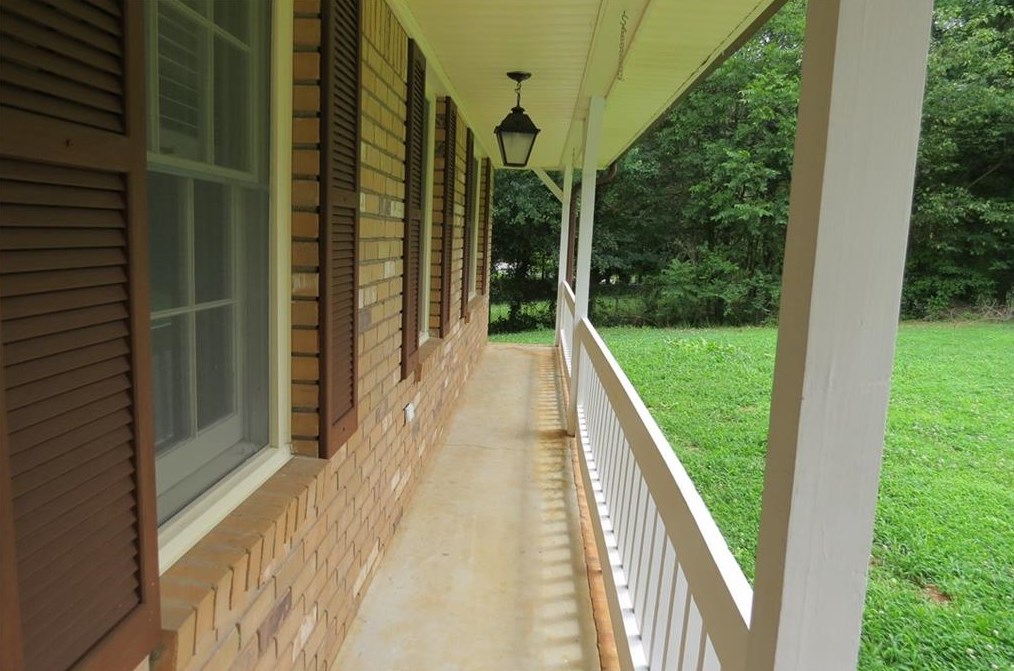 2015 N Woods Dr, Marietta, GA 30066