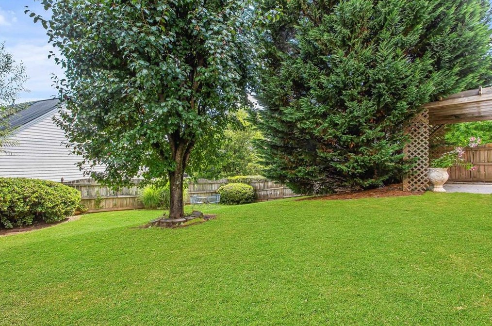 105 Lembeth Ct, Alpharetta GA 30004-8552 exterior