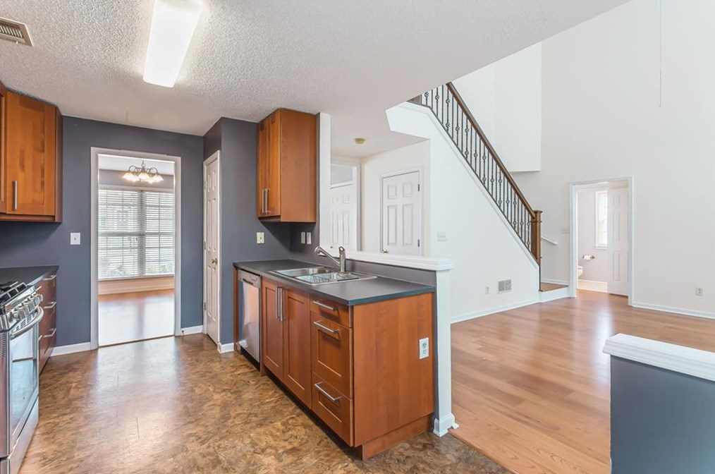 105 Lembeth Ct, Alpharetta GA 30004-8552 exterior