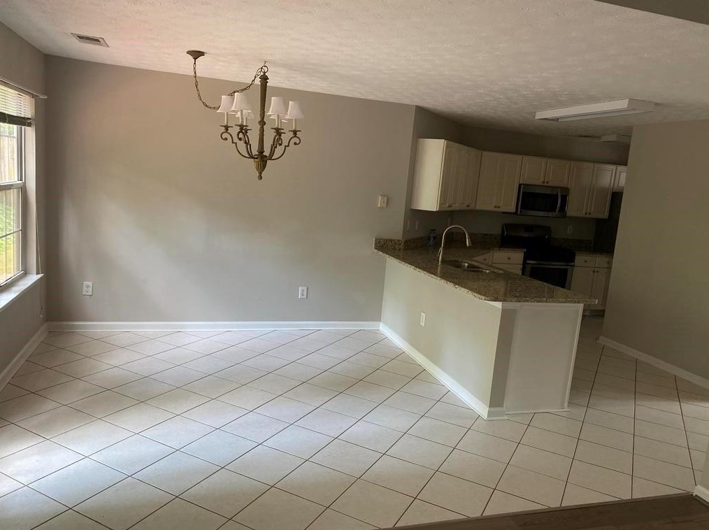 1360 Primrose Dr, Roswell GA  30076-4221 exterior