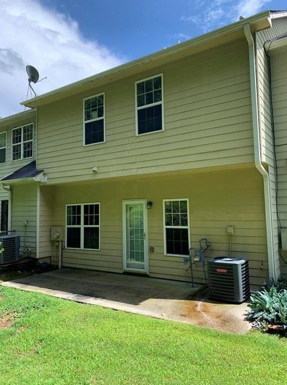 7762 Rock Rose Ln, Fairburn, GA 30213-3003