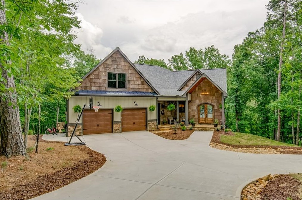 890 Garland Mountain Trl, Waleska, GA 30183