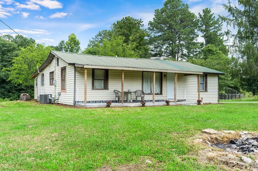 92 Davis Loop, Euharlee, GA 30145-1300