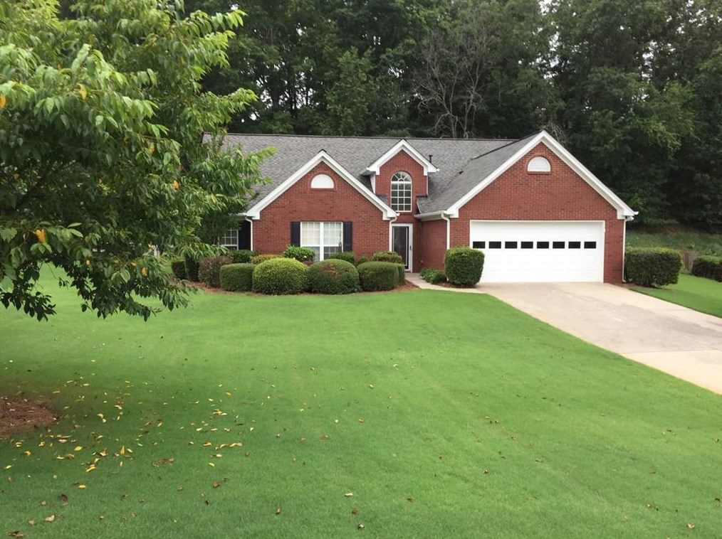 6895 Valley Forest Dr, Cumming, GA 30041-2138