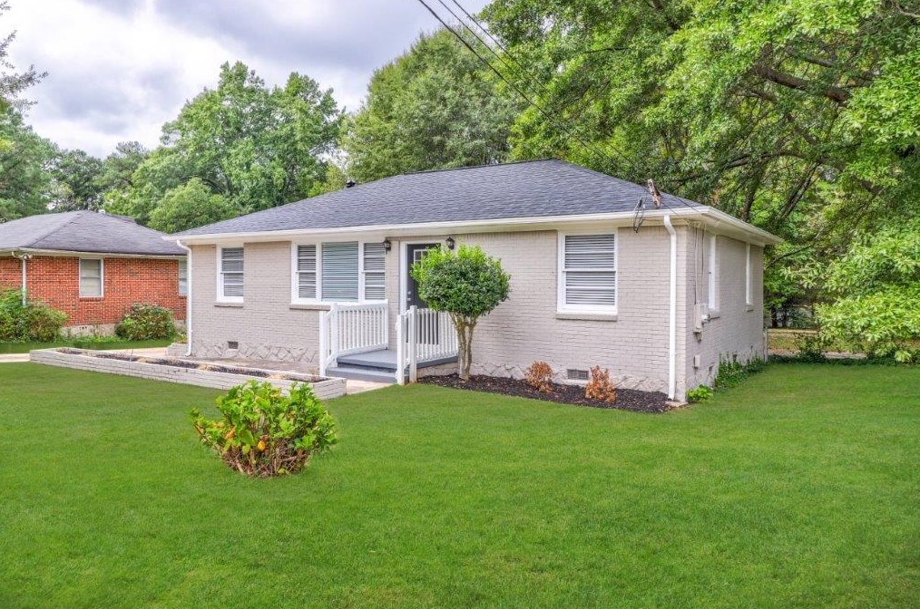 1761 Derrill Dr, Decatur GA  30032-4652 exterior