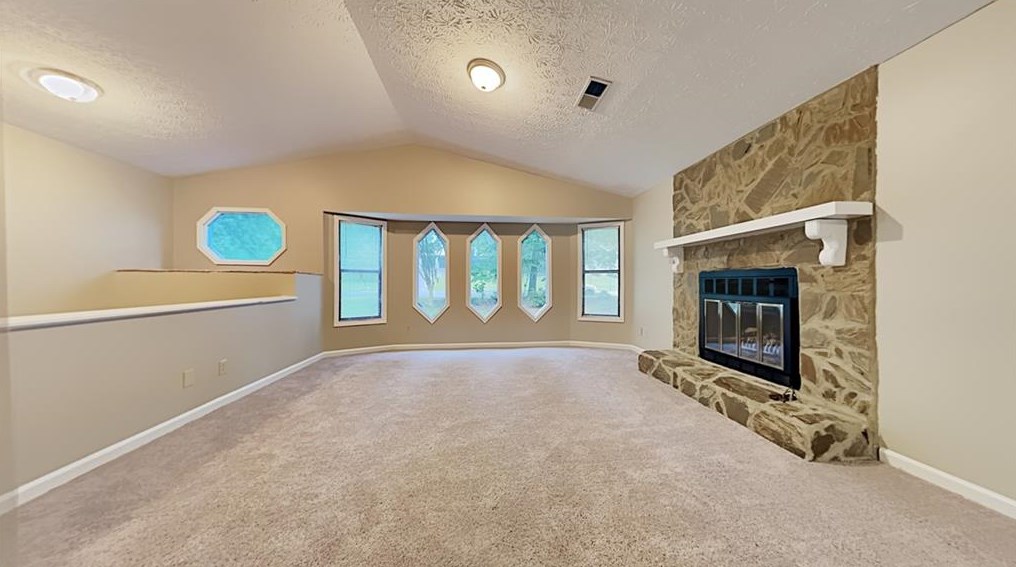 60 Hinton Ct, Dacula, GA 30019-2156