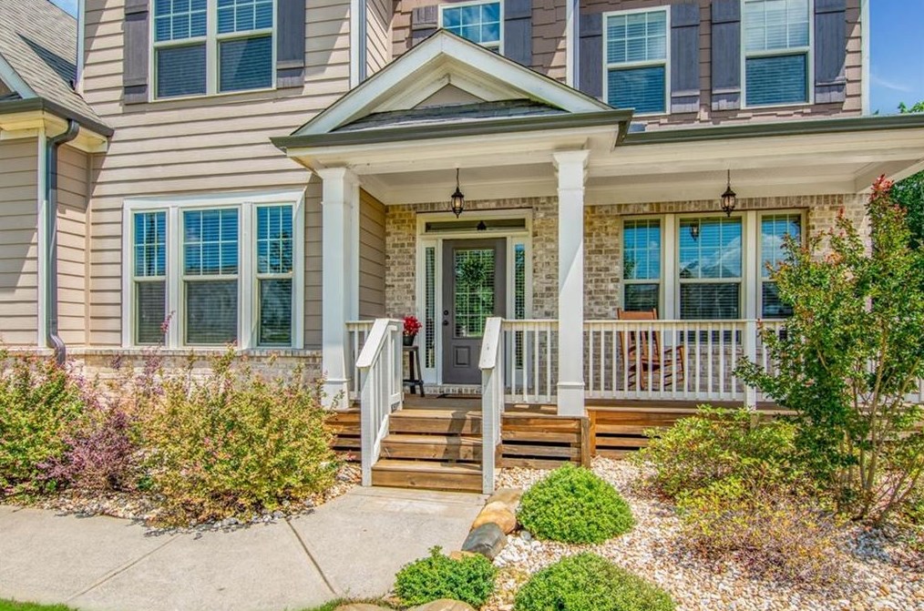 6425 Providence Lake Dr, Gainesville, GA 30506-3805