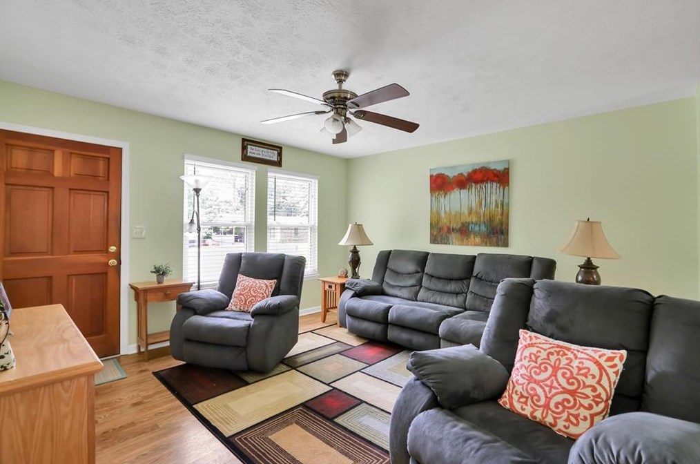 892 Doeskin Dr Nw, Conyers, GA 30012