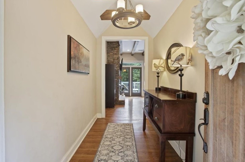 1367 Carter Rd, Decatur GA  30030-4606 exterior