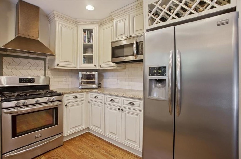 1367 Carter Rd, Decatur GA  30030-4606 exterior