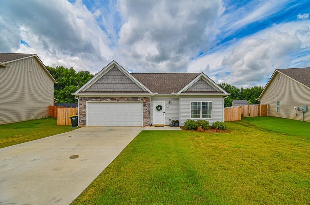 261 Highland Pointe Dr, Alto, GA 30510-0028