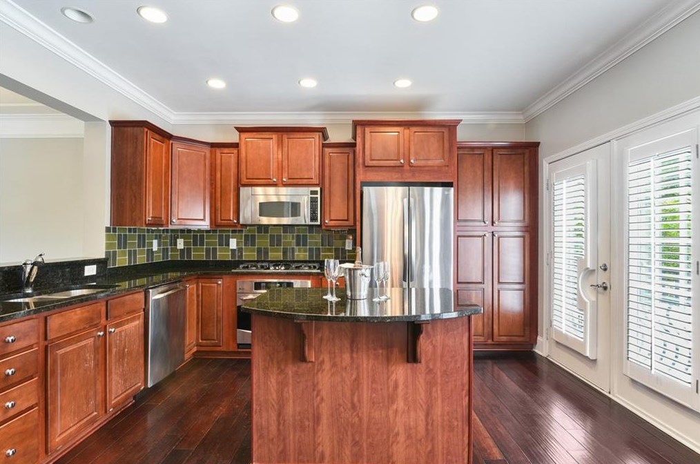 892 West Rd, Atlanta GA  30324-7502 exterior