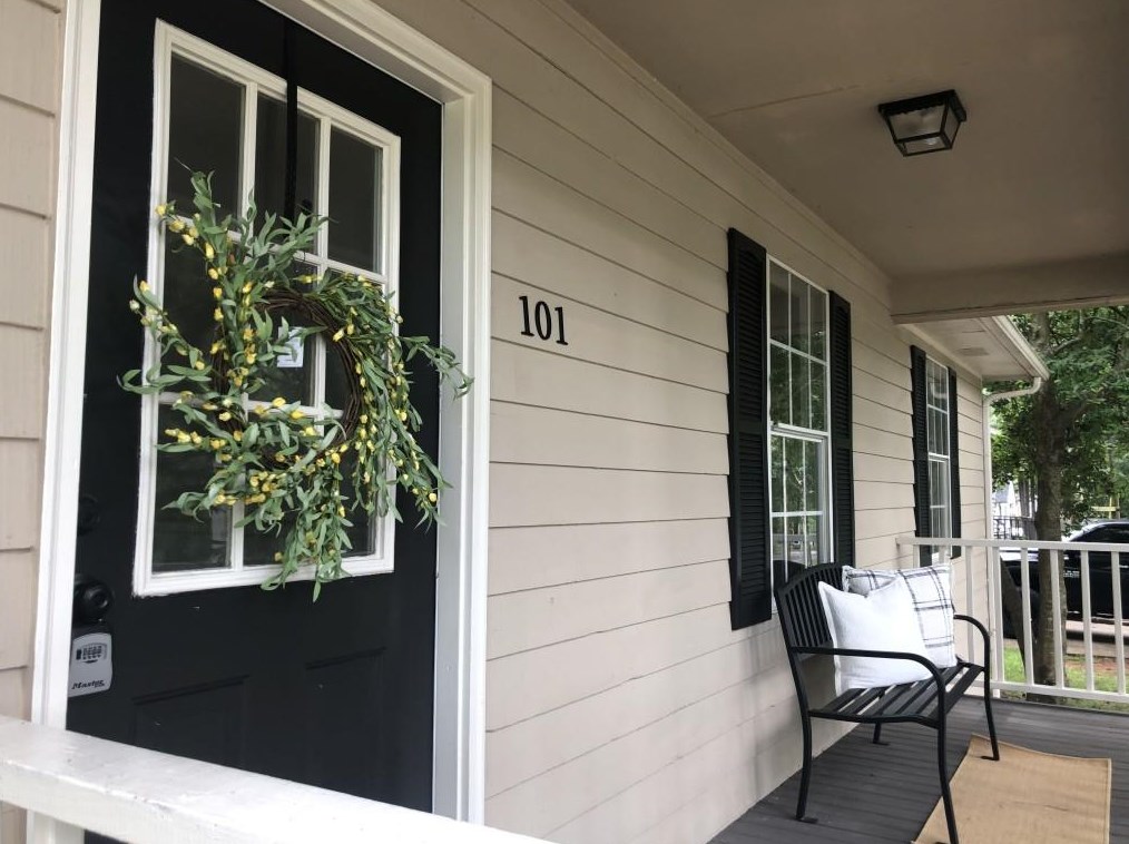101 Sunny Ln, Commerce, GA 30529