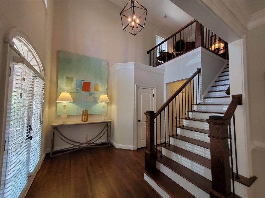 2537 Oglethorpe Cir, Atlanta GA  30319-6602 exterior