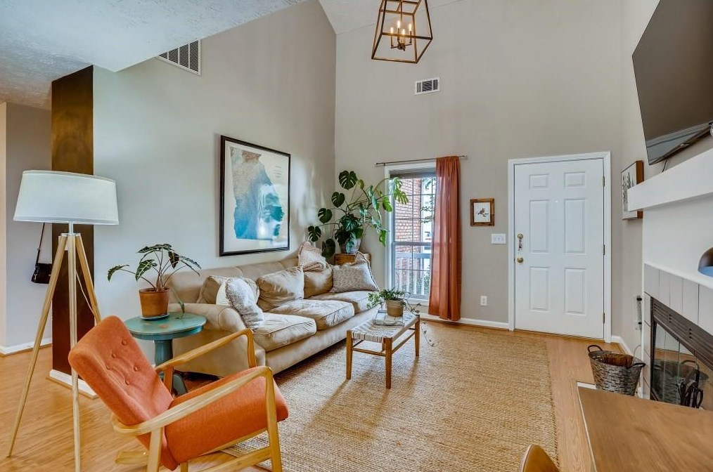 3282 Avensong Village Cir, Alpharetta GA  30004-7434 exterior