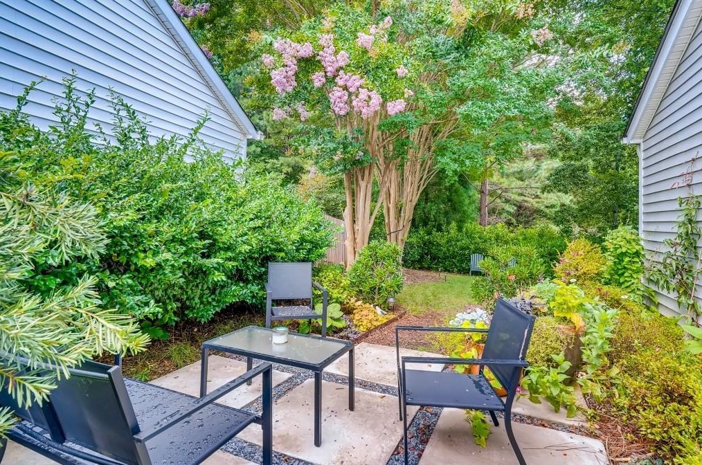 3282 Avensong Village Cir, Alpharetta GA  30004-7434 exterior