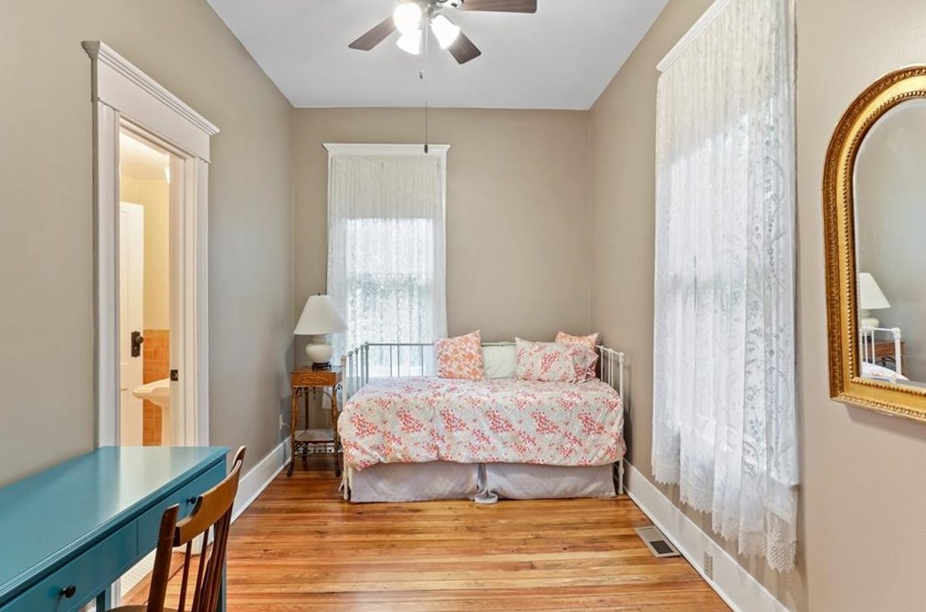 148 Mead Rd, Decatur GA  30030-3621 exterior