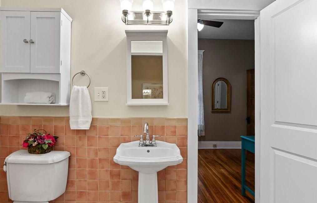 148 Mead Rd, Decatur GA  30030-3621 exterior