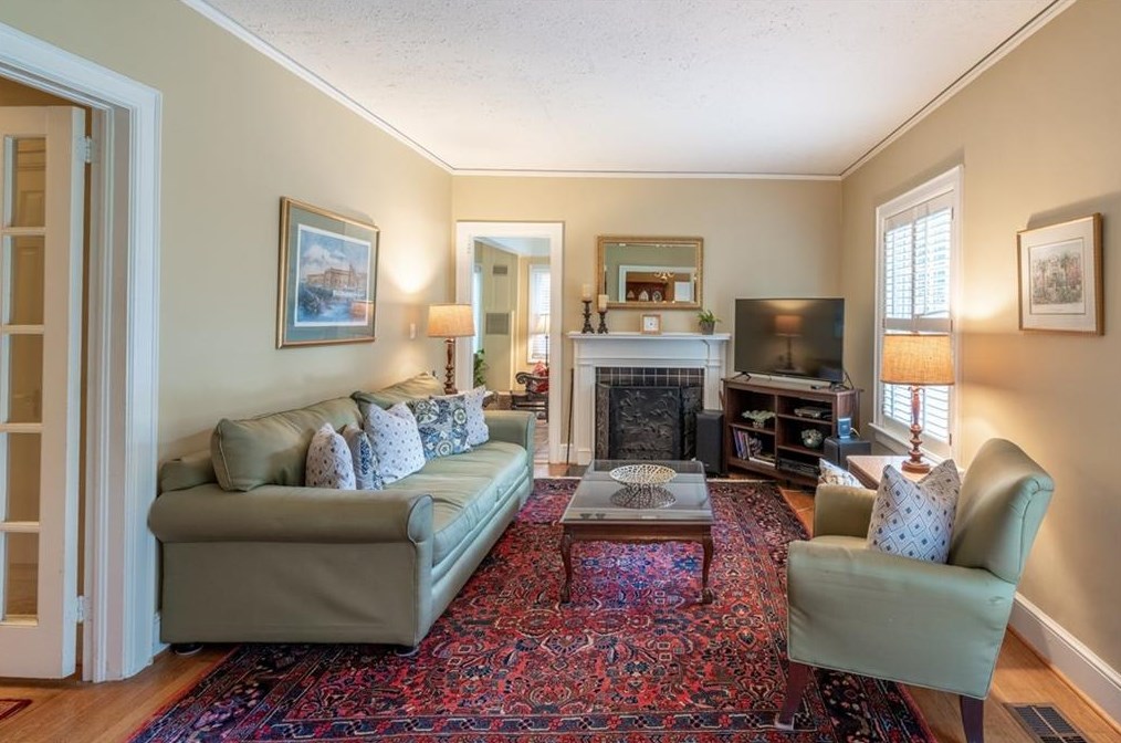 216 Shadowmoor Dr, Decatur GA  30030-3849 exterior