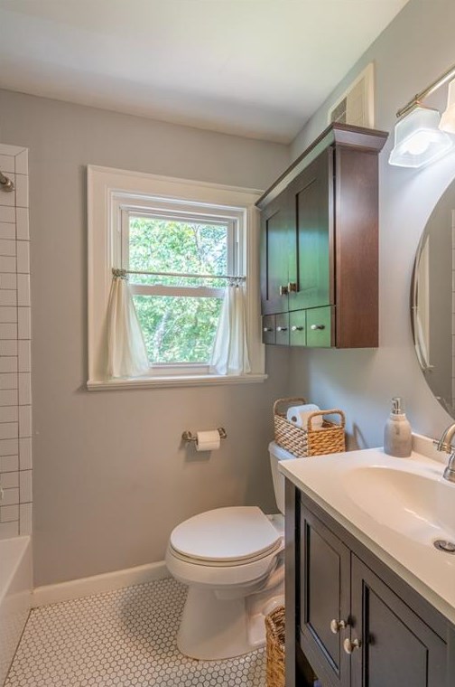 216 Shadowmoor Dr, Decatur GA  30030-3849 exterior