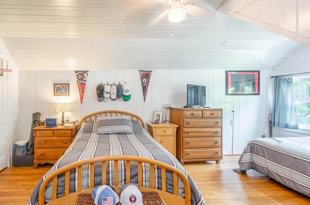 216 Shadowmoor Dr, Decatur GA  30030-3849 exterior