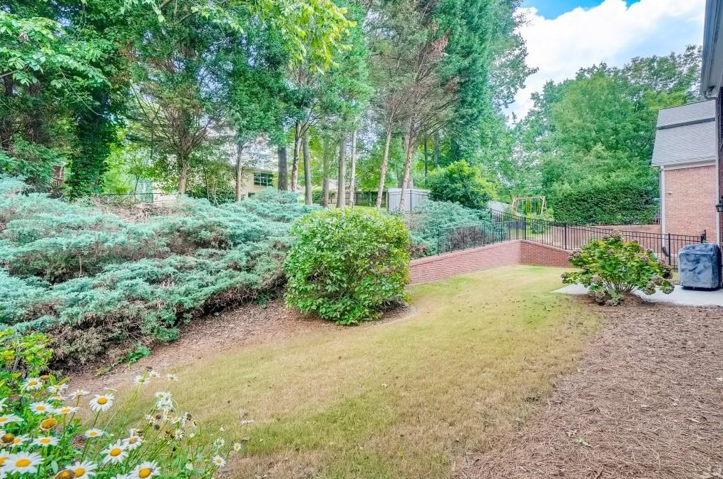 2065 Wrights Mill Cir, Atlanta GA  30324-2790 exterior