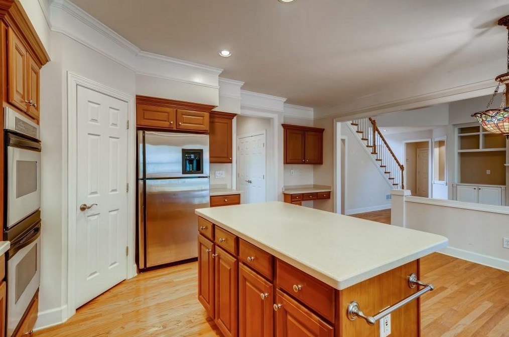 2065 Wrights Mill Cir, Atlanta GA  30324-2790 exterior