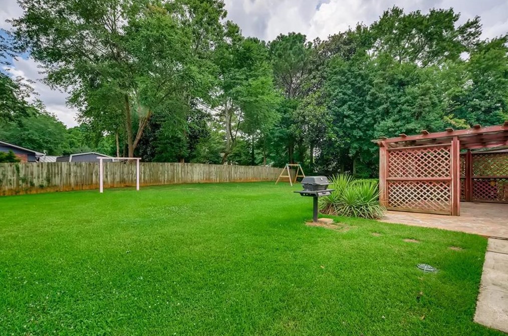 2907 Hillbrook Way, Decatur GA  30033-2427 exterior