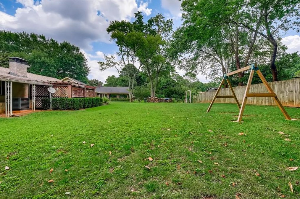 2907 Hillbrook Way, Decatur GA  30033-2427 exterior