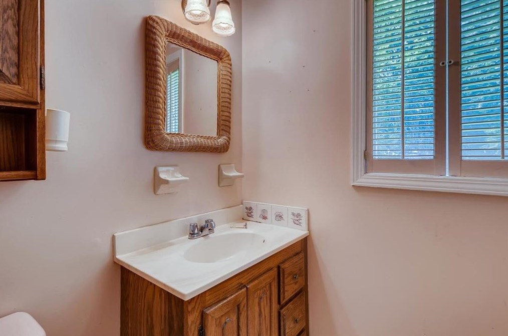 2907 Hillbrook Way, Decatur GA  30033-2427 exterior