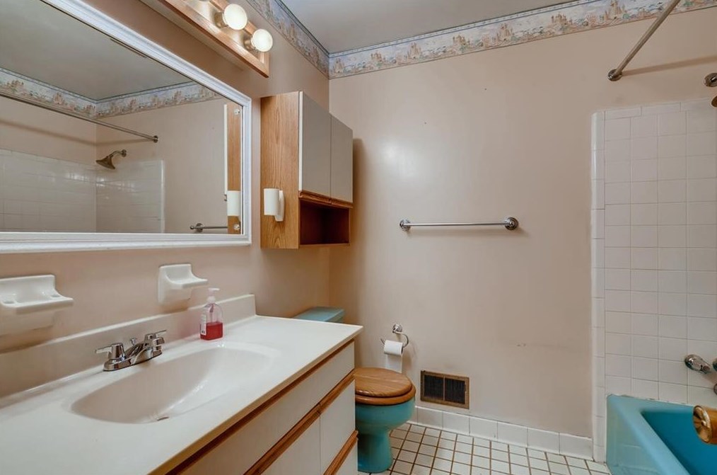 2907 Hillbrook Way, Decatur GA  30033-2427 exterior