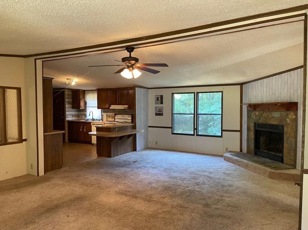 5895 Ridge Rd, Hiram, GA 30141