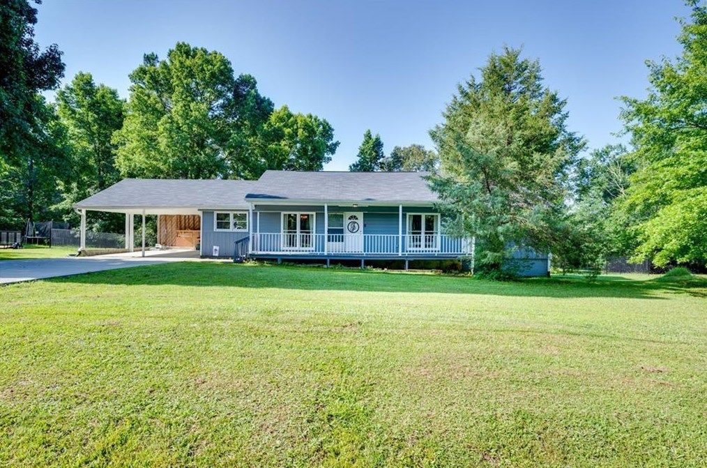 67 Tomahawk Dr, Euharlee, GA 30120-6802