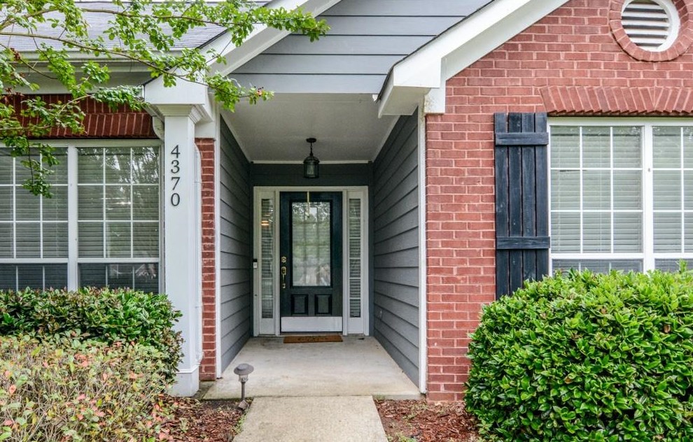 4370 Smoke Trace Ct, Hoschton, GA 30548-1757