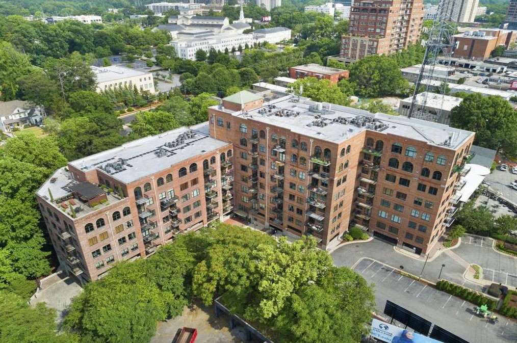 3235 Roswell Rd, Atlanta GA  30305-1882 exterior