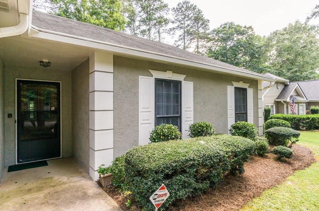 631 Simmons Mine Cir, Buford, GA 30518