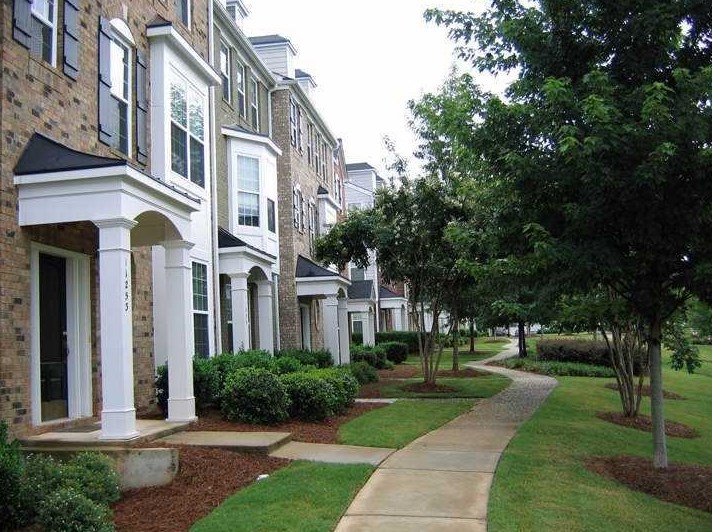 11253 Musette Cir, Alpharetta, GA 30009-8698