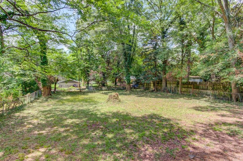 2023 Marco Dr, Decatur GA  30032-3933 exterior