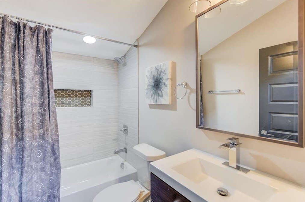 2023 Marco Dr, Decatur GA  30032-3933 exterior