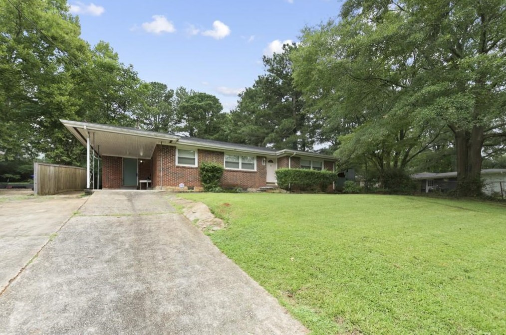 3387 Glensford Dr, Decatur, GA 30032-4748
