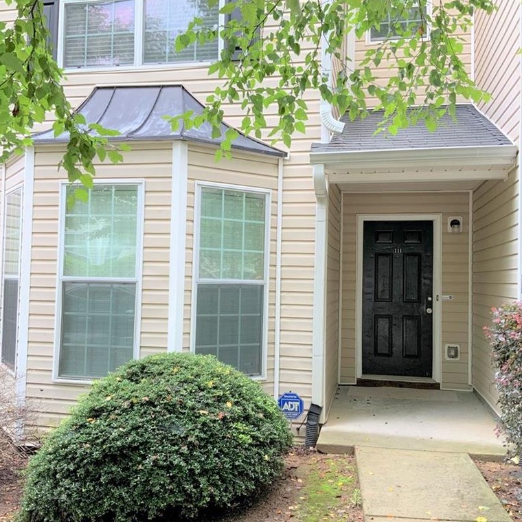 111 Hawkeye Ln, Conyers, GA 30012