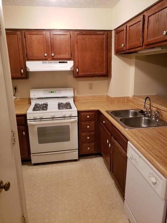 6579 Wellington Sq, Norcross, GA 30093-1393