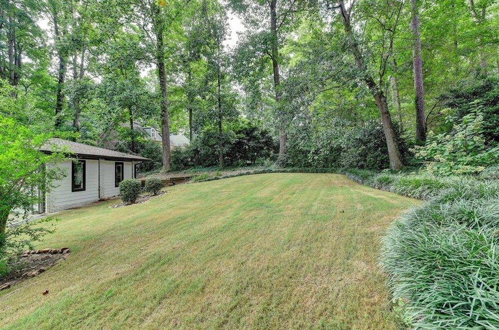 1687 Hartland Dr, Decatur GA  30033-1432 exterior