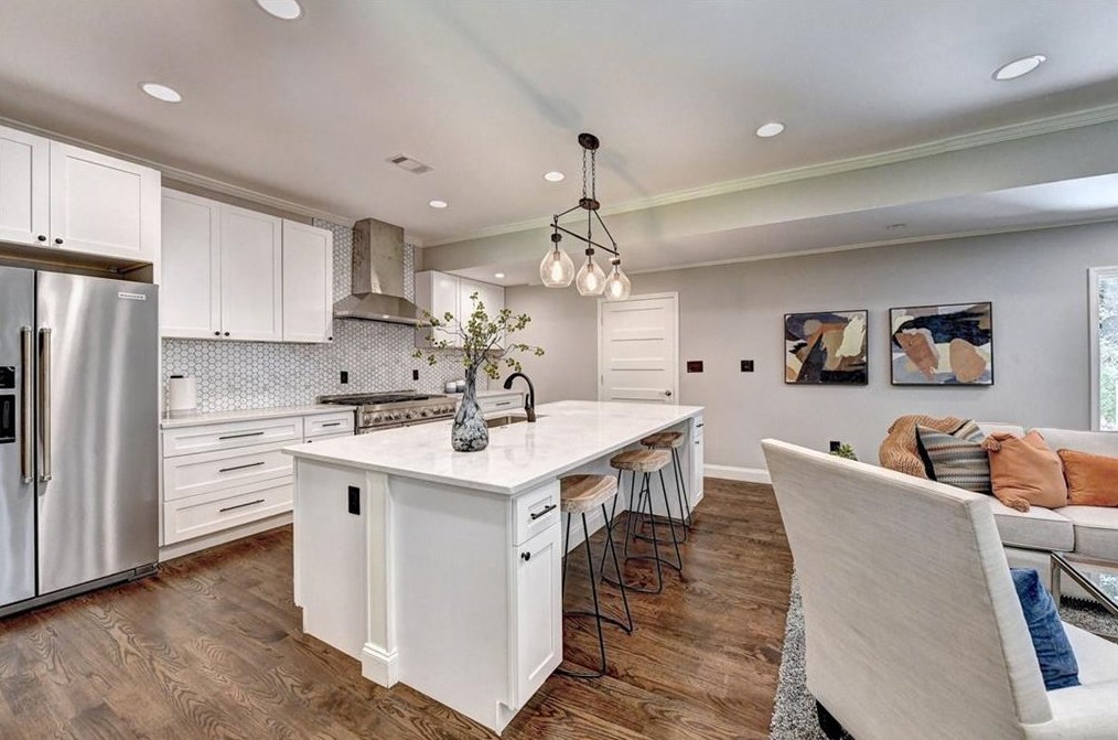 1687 Hartland Dr, Decatur GA  30033-1432 exterior