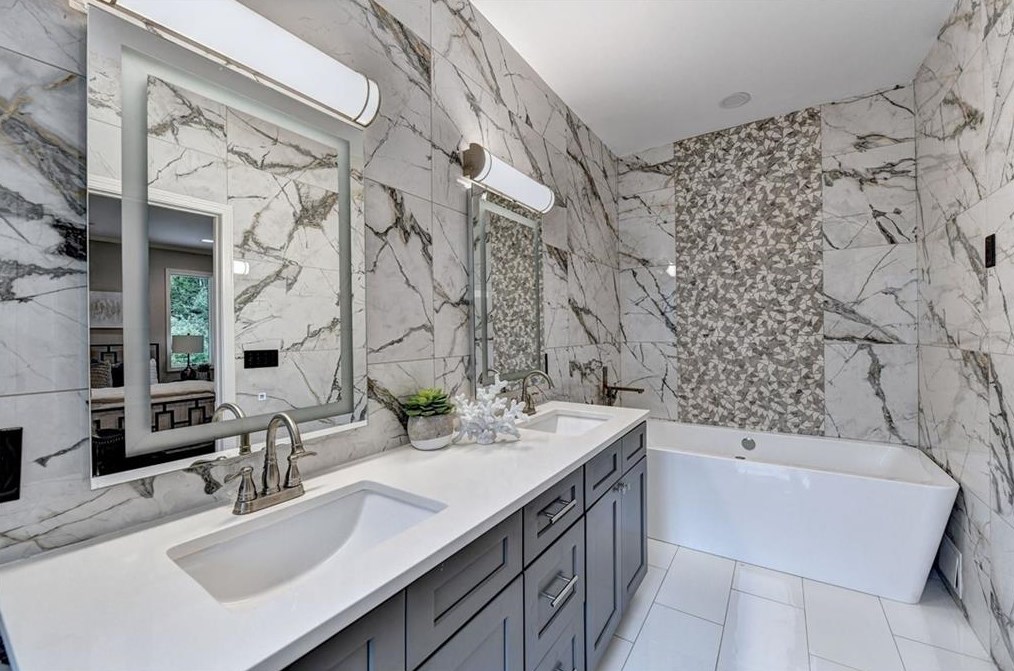 1687 Hartland Dr, Decatur GA  30033-1432 exterior