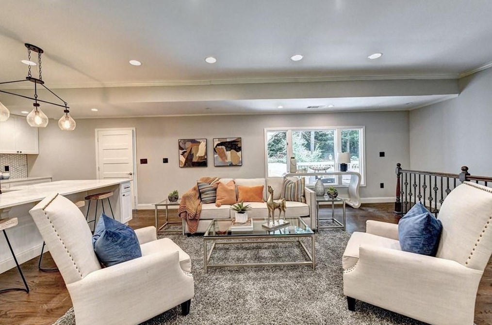 1687 Hartland Dr, Decatur GA  30033-1432 exterior